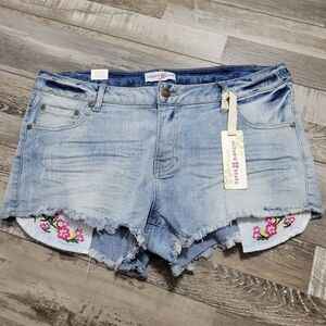 30 New Altar'd State Frayed Embroidered Stretch Denim Shorts
